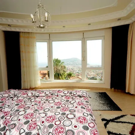 Lux Mustakil 2 *